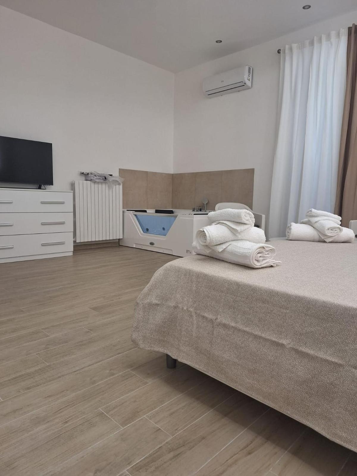 Bed E Suite Domar Бриндизи Экстерьер фото